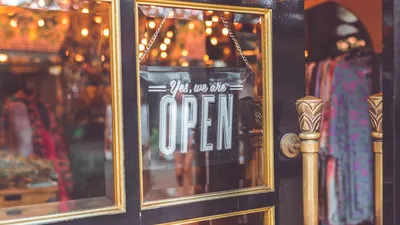 ¿Cómo aumentar las ventas de mi tienda fisica con ecommerce?